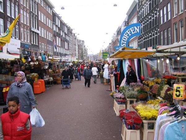 albert-cuypmarkt-amsterdam-albert-cuyp-market-the-best-places-to-visit-in-amsterdam-86568